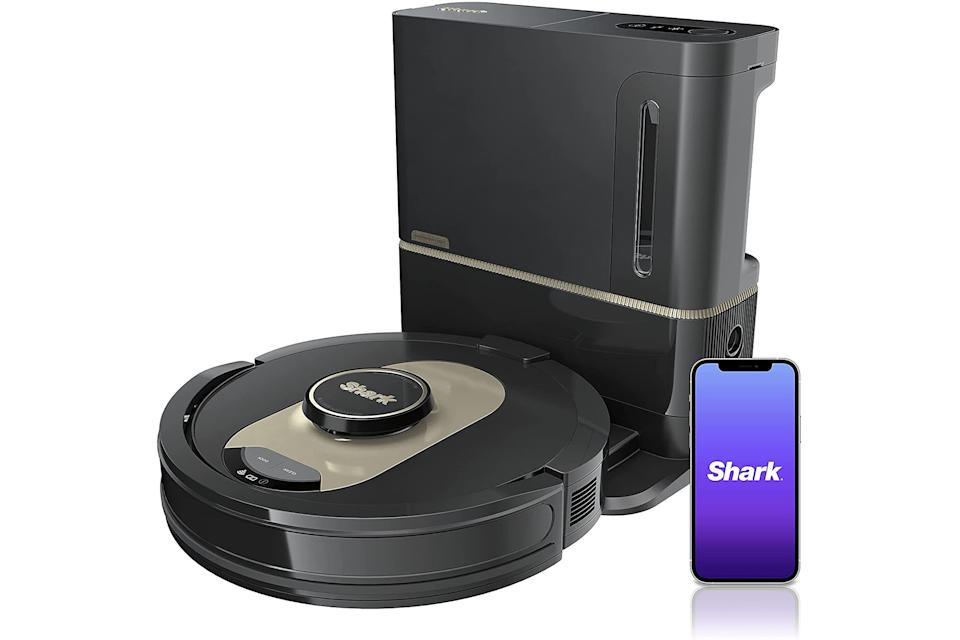 Shark AI Robot Vacuum with Base AV2501AE