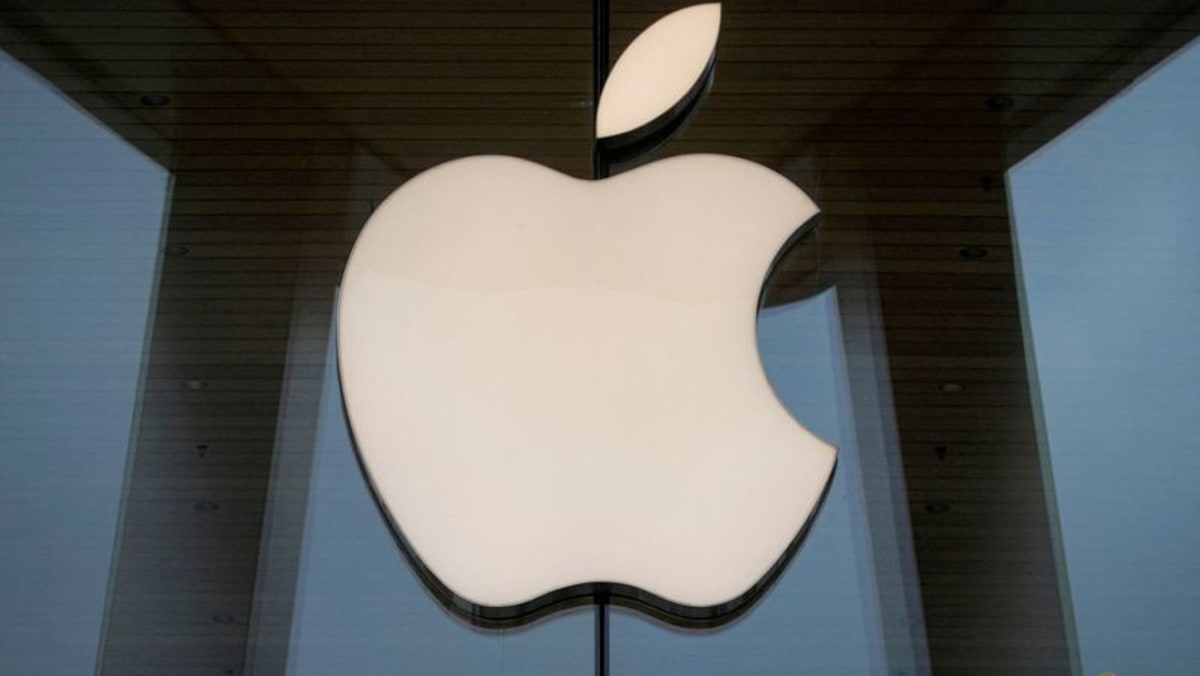 Apple freezes plans to make use of China’s YMTC chips: Report