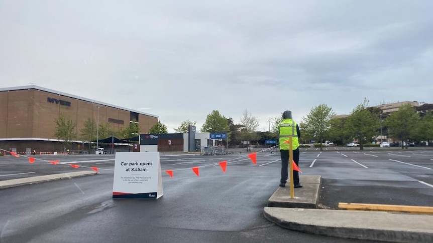 Westfield blocks off automotive park at Tea Tree Plaza in stoush with South Australian authorities over paid parking