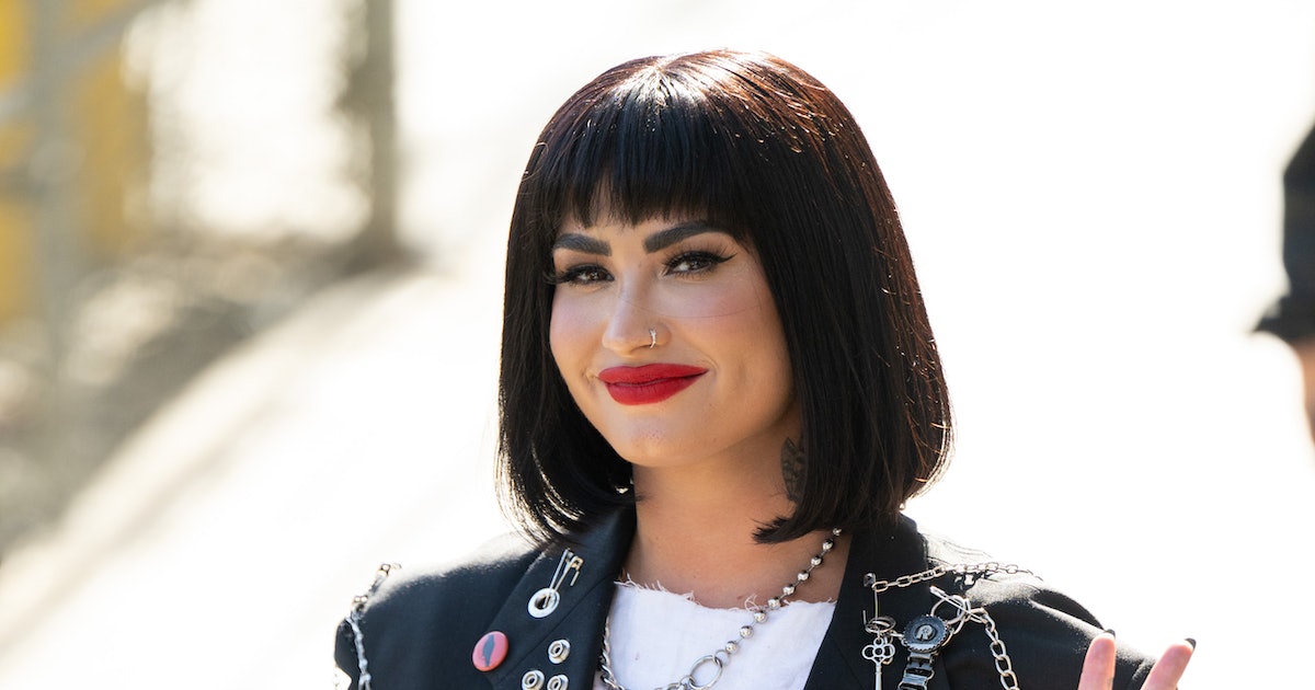 Demi Lovato’s Goth Teardrop Eyeliner Is On Our Winter Make-up Temper Board