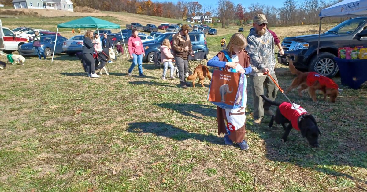 Members put pets on parade for Halloween | Information