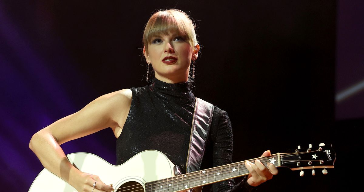 Taylor Swift Kinds Her Music Into Three Playlist Classes