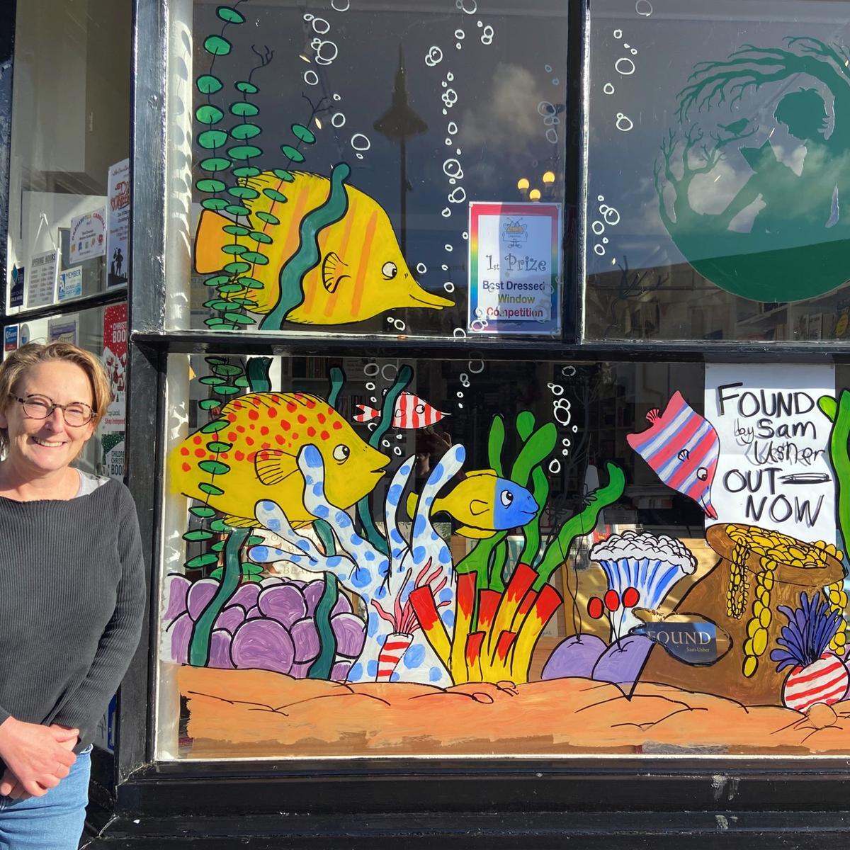 Okehampton's Dogberry and Finch wins carnival's finest window show | okehampton-today.co.uk – Okehampton Occasions