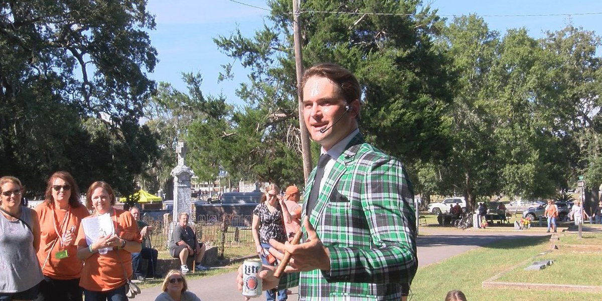 Outdated Biloxi Cemetery Tour strikes candy chord with music theme