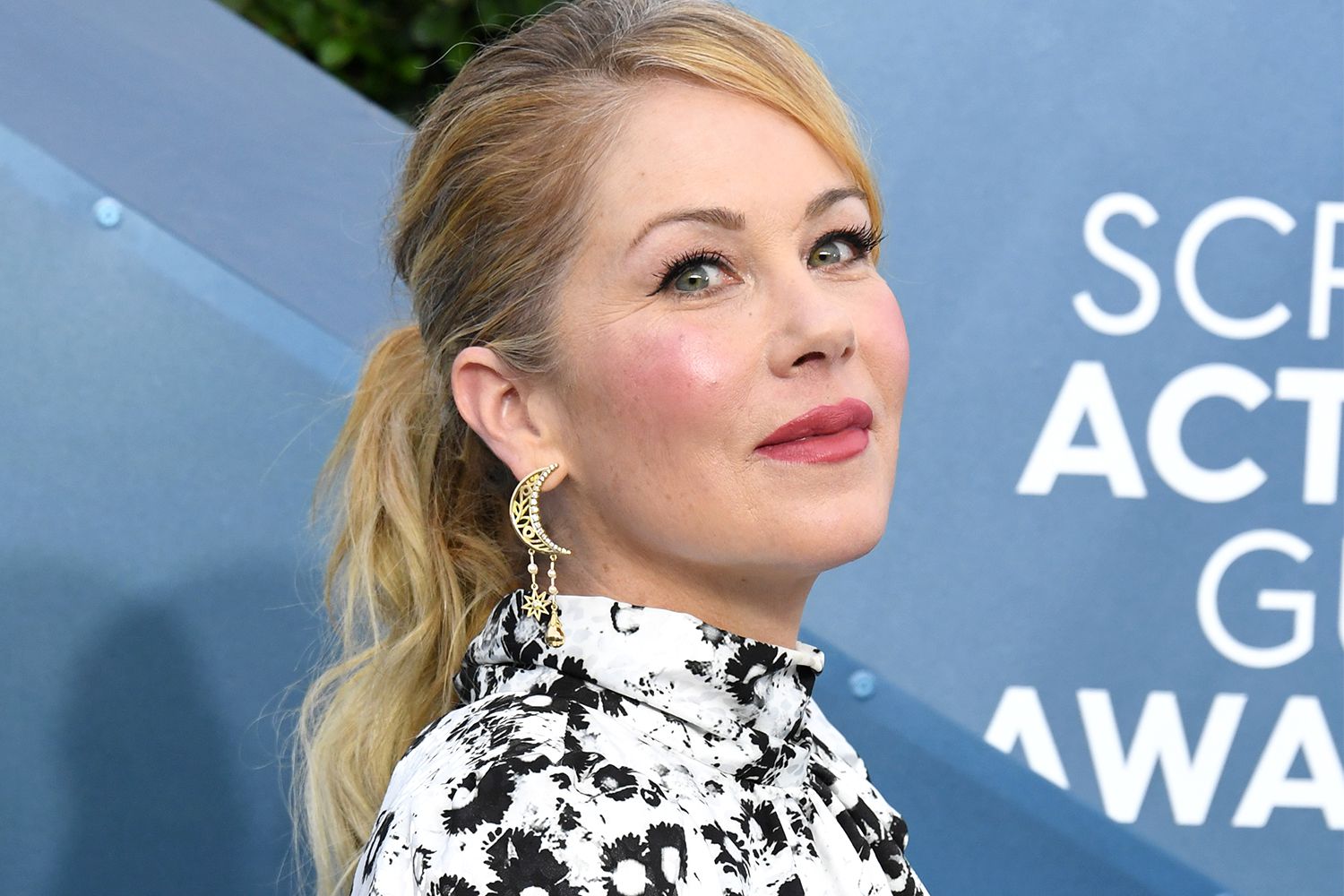 Christina Applegate Reveals Cane Choices for Her First Occasion with MS