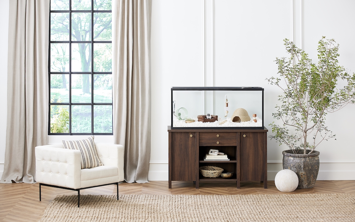 Nate Berkus & Jeremiah Brent Are Promoting Couches for Guinea Pigs