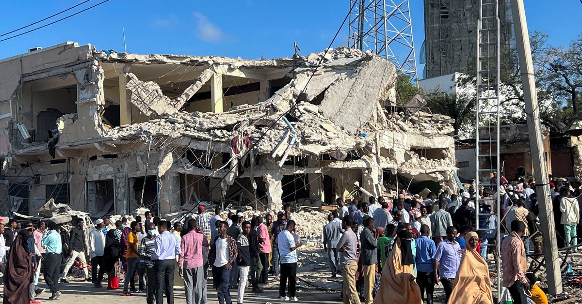 Somalia automobile bombings demise toll rises to 120- well being minister