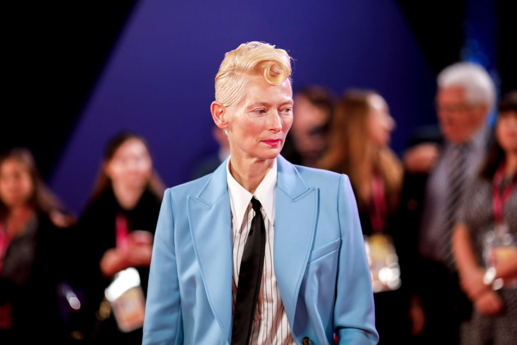 Tilda Swinton Channels Bowie and Nineteen Fifties Type for BFI Movie Competition – WWD