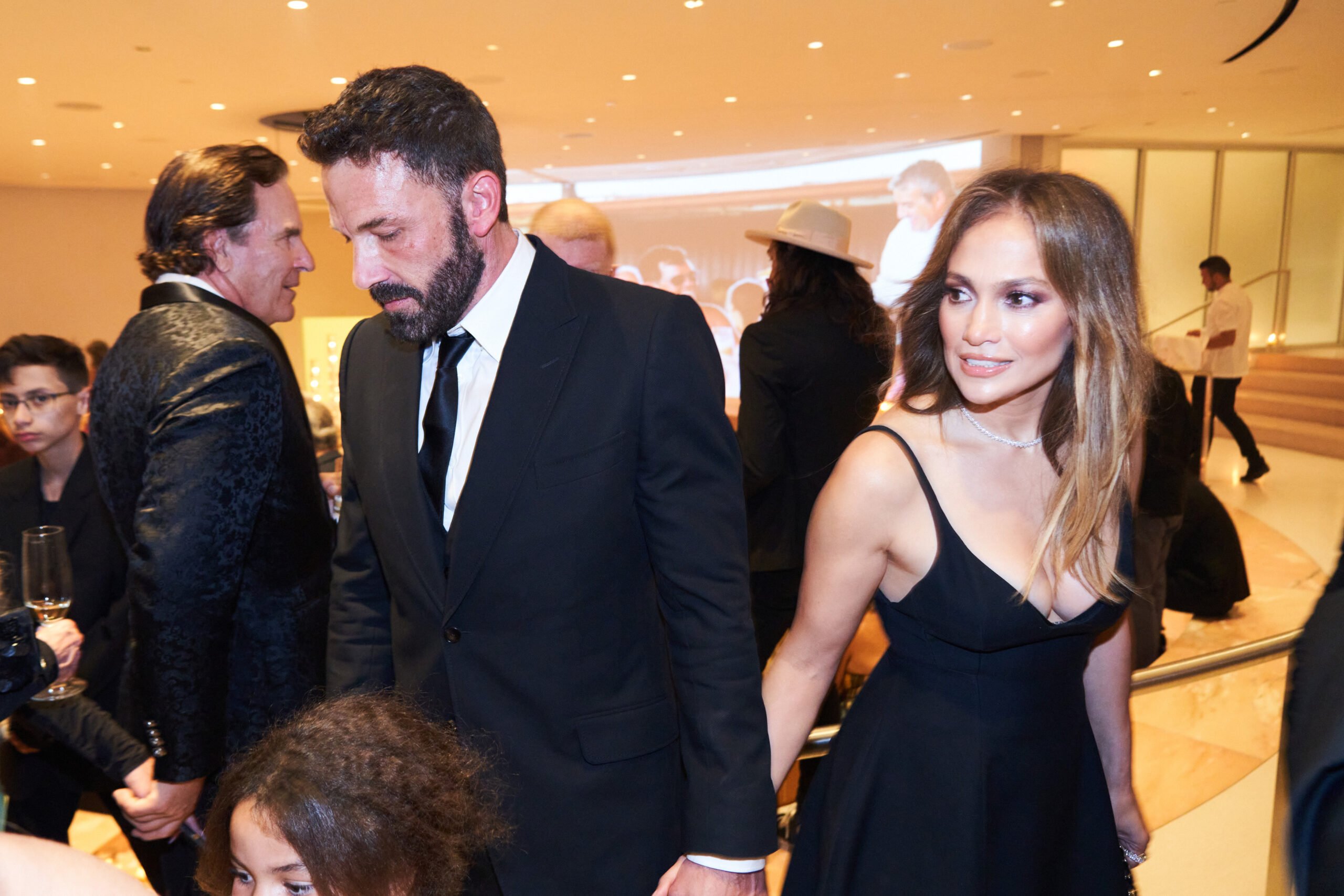 Jennifer Lopez Is Nonetheless Pissed About Ben Affleck’s Sketchy Previous, Makes Him Pay For Every little thing as Punishment, Supply Claims