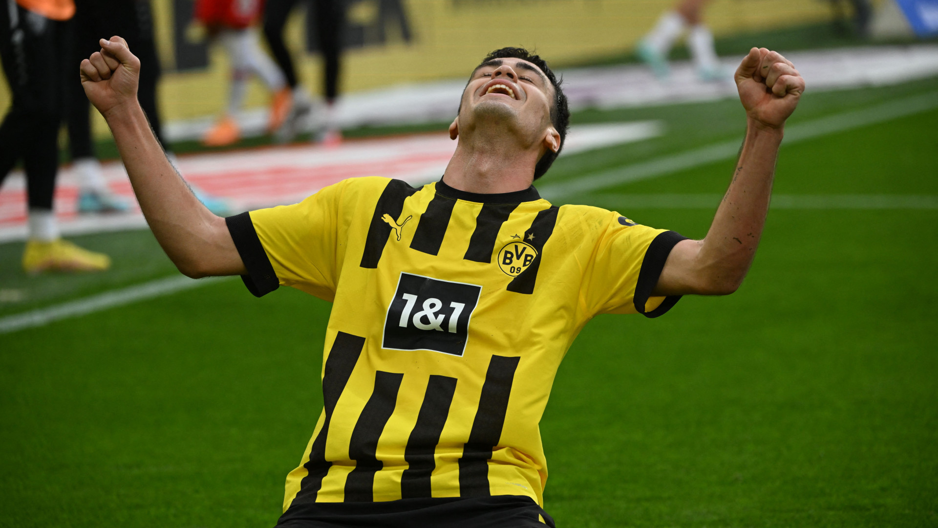 Gio Reyna ends lengthy aim drought in model with excellent effort for Borussia Dortmund