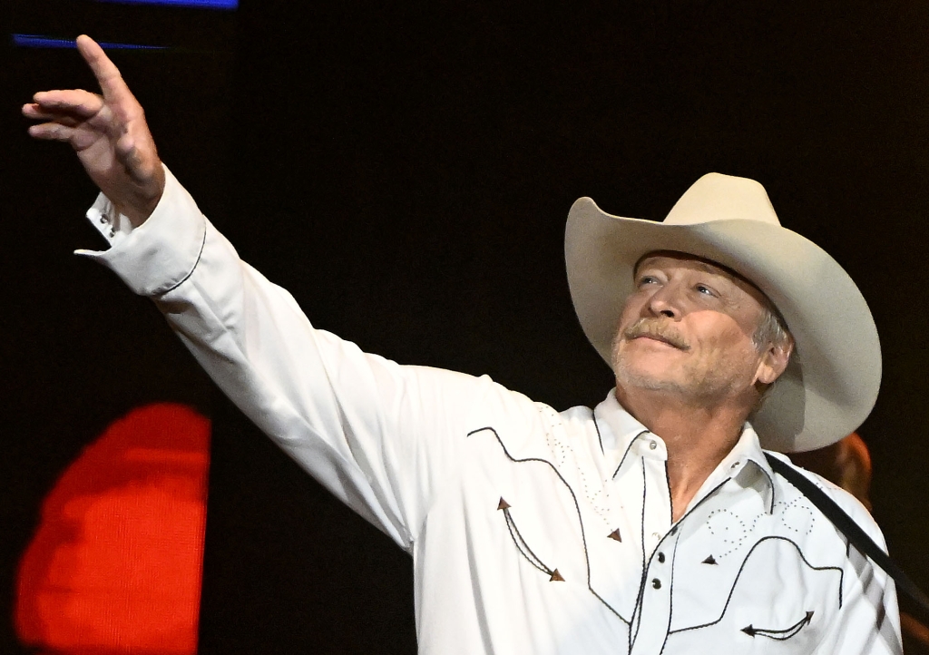 Alan Jackson celebrates life, love and music at his ‘Final Name’ tour cease in Anaheim – Orange County Register