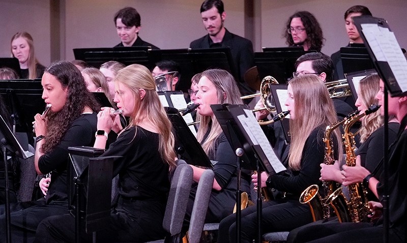 Symphonic Band live performance to combine magic and music