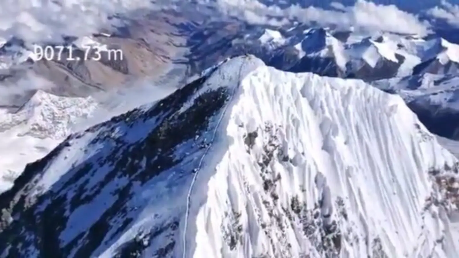 Drone captures gorgeous fantastic thing about Mount Everest, Harsh Goenka shares video | Trending