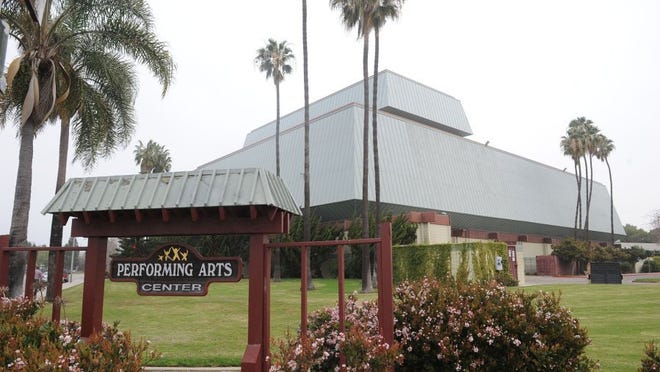 Oxnard magic present to lift funds for artwork packages