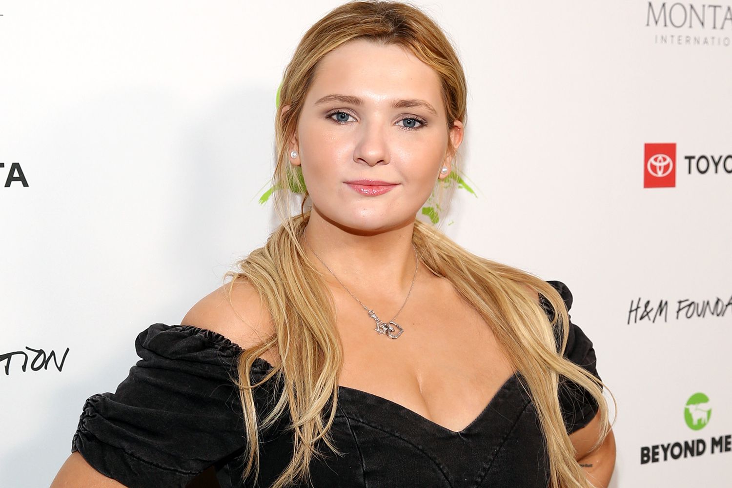 Abigail Breslin Opens Up About Previous Abusive Relationship