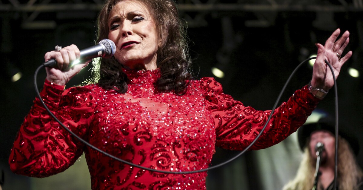 Trailblazer mourned past nation music world