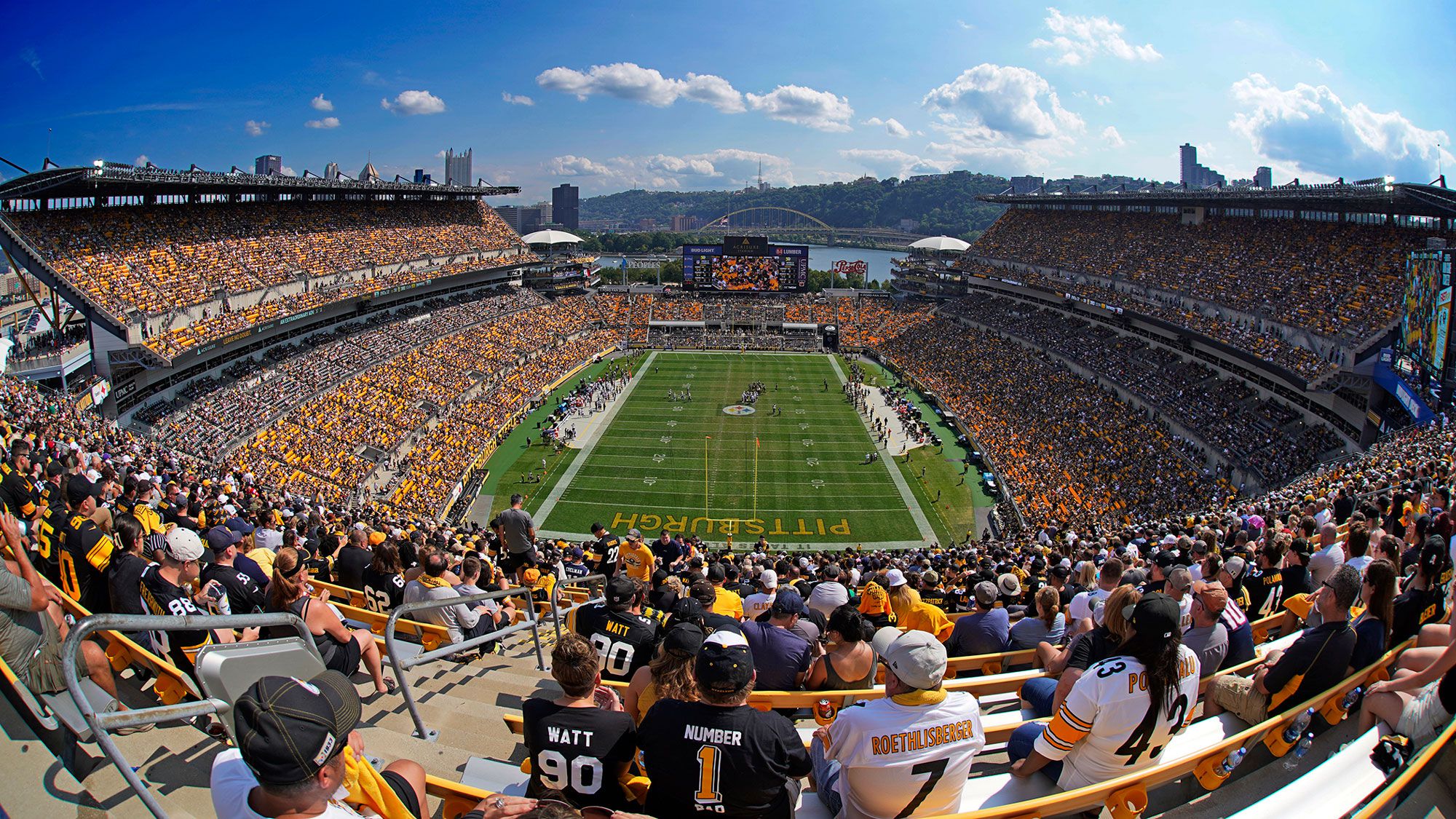 Fan Dies After Falling from Escalator at Pittsburgh Steelers’ Sport