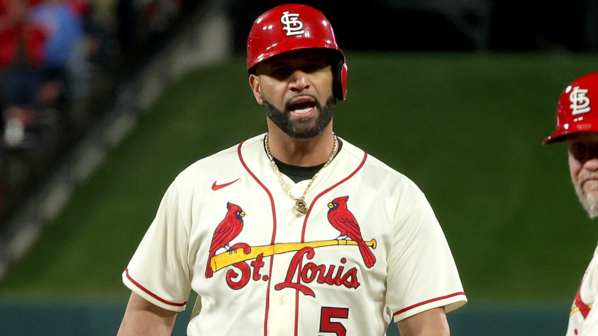 Albert Pujols, Yadier Molina each finish legendary careers with hits, however Cardinals come up quick vs. Phillies