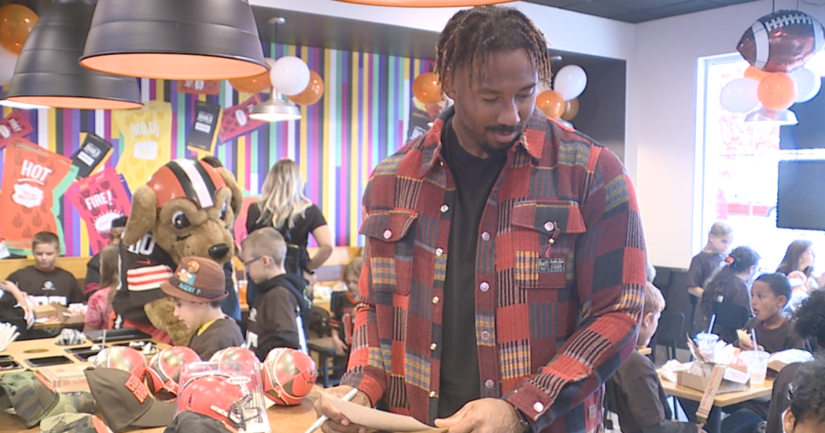 Myles Garrett donates Taco Bell marketing campaign earnings to Boys and Ladies Golf equipment of NEO