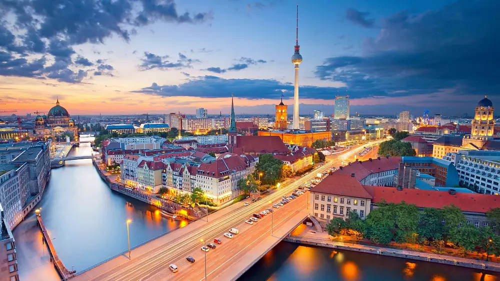 Work-life steadiness, nice alternatives and engaging metropolis: Why it is best to get a tech job in Berlin