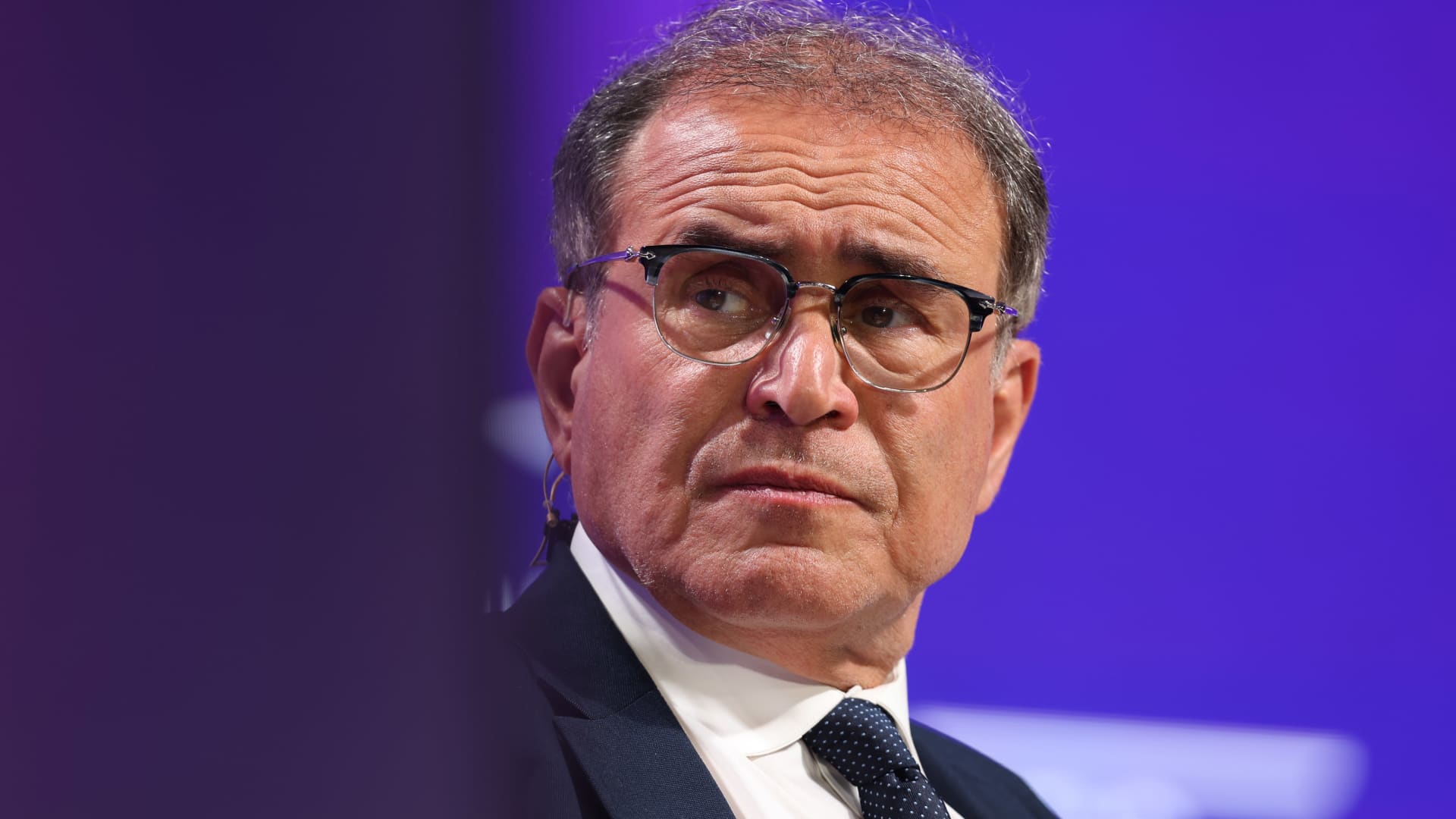 Economist Nouriel Roubini slams crypto ‘con males,’ Binance CEO after FTX crash