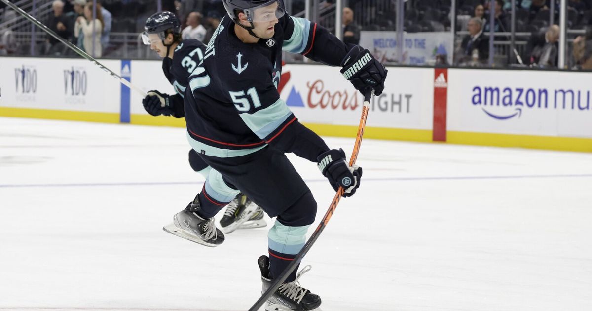 Kraken’s Shane Wright given dwelling away from dwelling by teammate Ryan Donato