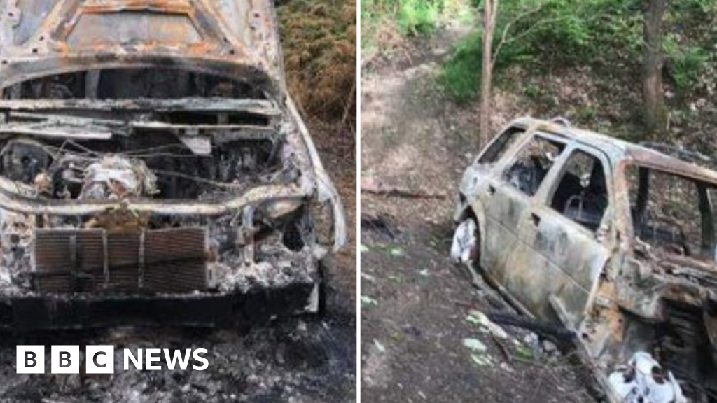 Frustration over burnt out automobiles deserted at magnificence spot – BBC