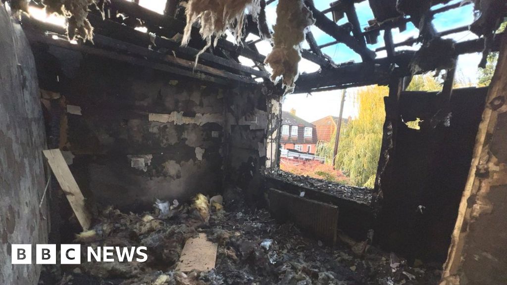 Maldon: Household dwelling engulfed in fireplace brought on by charging vape – BBC