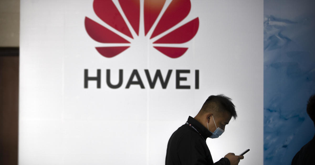 U.S. bans imports of Chinese language tech from Huawei, ZTE