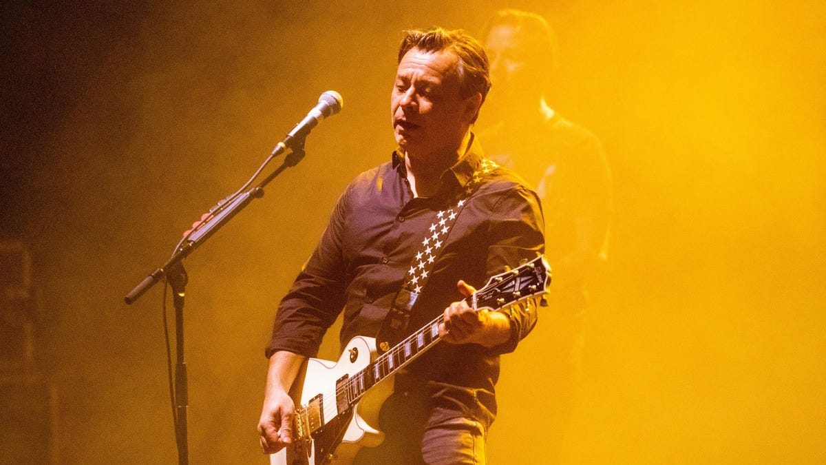 James Dean Bradfield On New Manic Road Preachers Music, Mark Lanegan And Connection