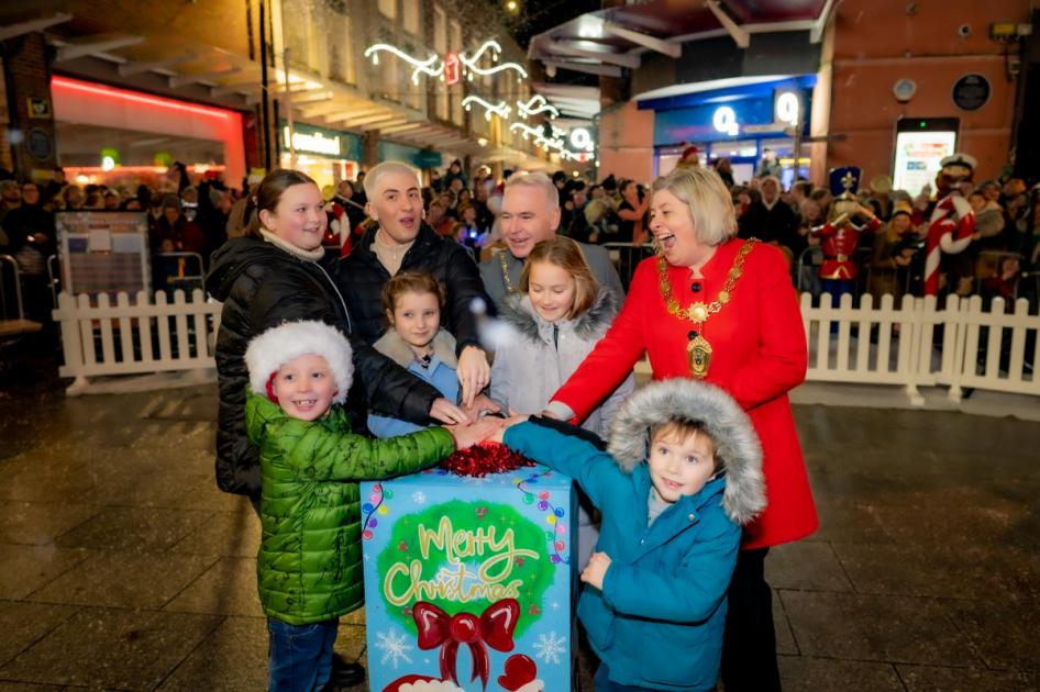 Hundreds collect to see Workington lights change on for Christmas