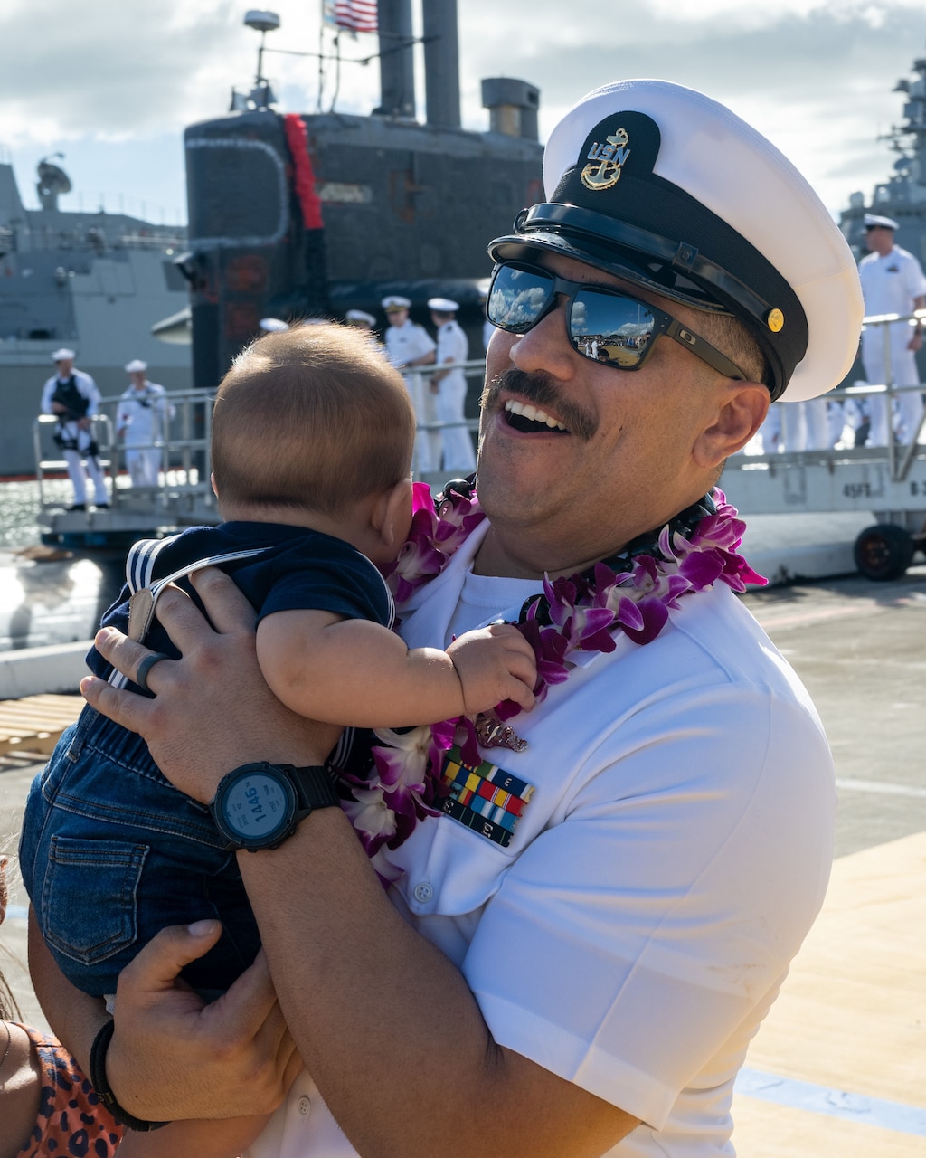 USS Chicago Returns House from Remaining Deployment > United States Navy > Information-Tales