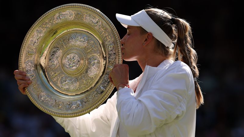 Billie Jean King’s ‘pet peeve’ is Wimbledon’s ‘horrible’ all white uniform coverage