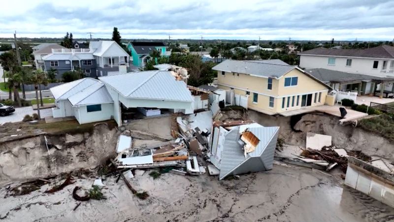 Hurricane Nicole: Beachfront houses in small Florida neighborhood washed away