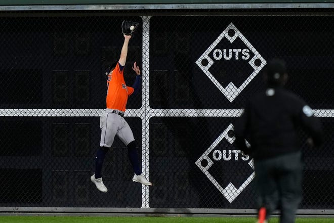 Astros win pivotal Sport 5 of World Collection vs. Phillies