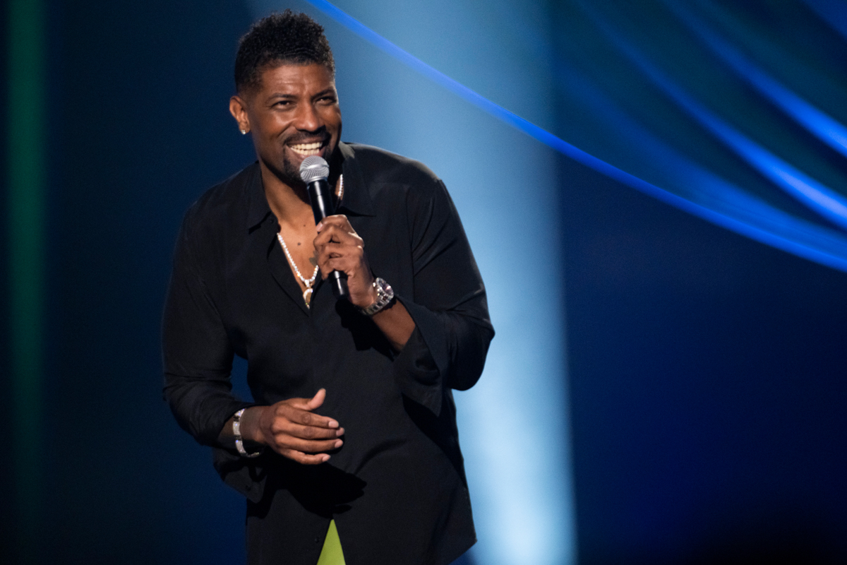 Deon Cole’s love of comedy, group, and his mom shine in new particular