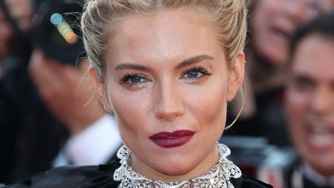 25 Of Sienna Miller’s Greatest Magnificence Moments