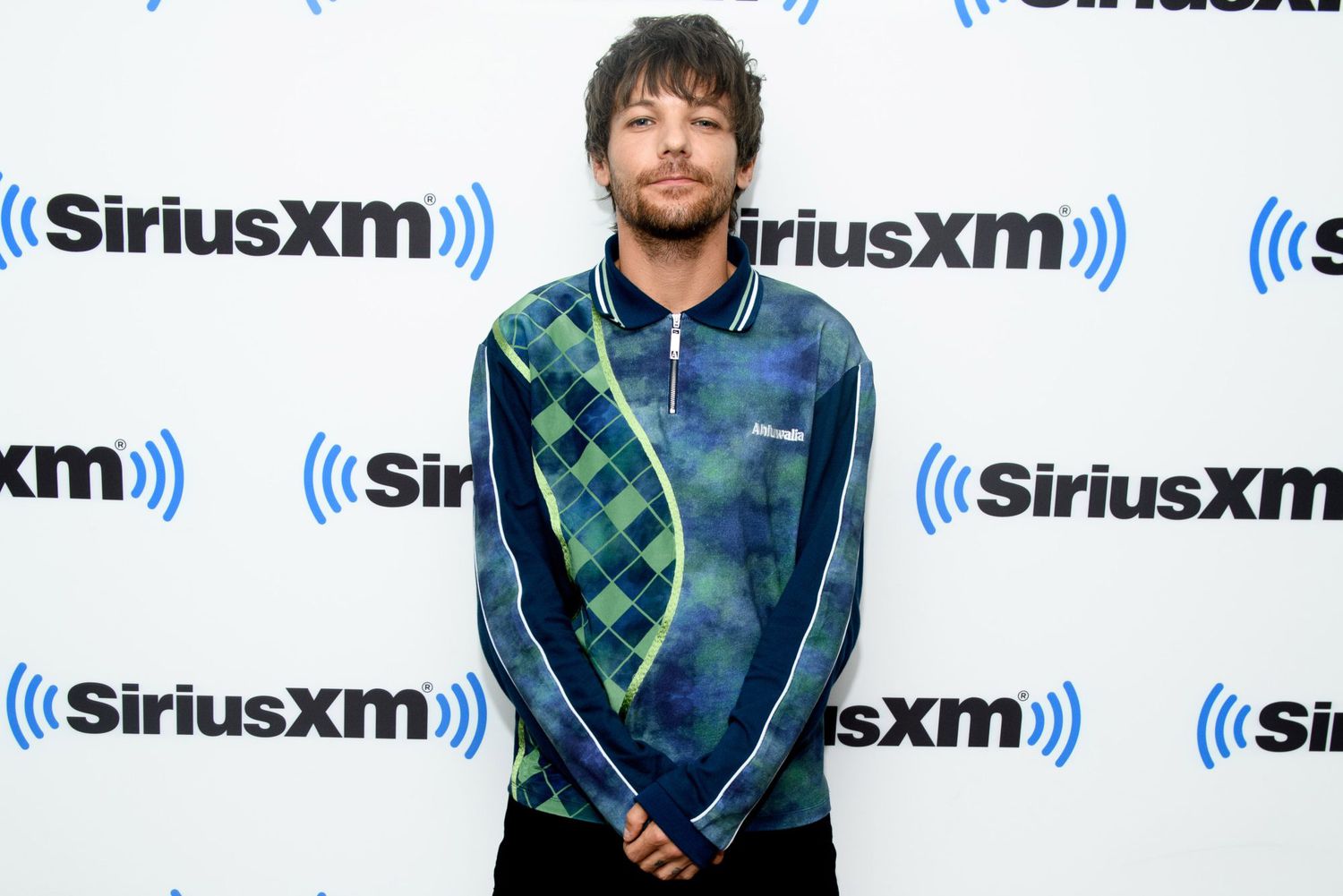 Louis Tomlinson Breaks His Arm After Live performance, Shares X-Ray Images