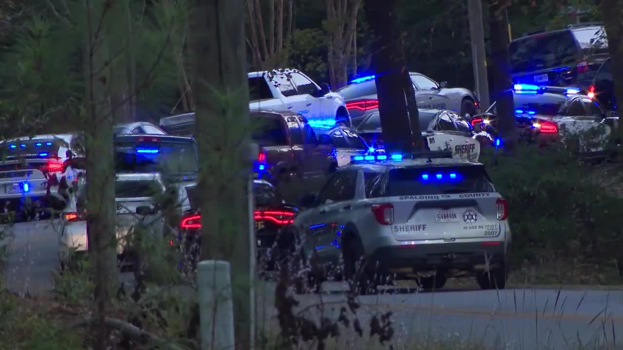 Officers injured in taking pictures, SWAT standoff at Butts County dwelling