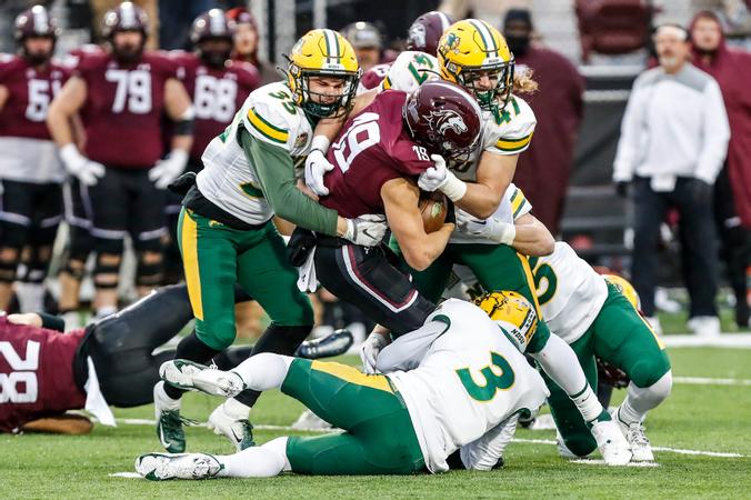 No. 4 NDSU Hosts No. 16 UND Saturday in Harvest Bowl Sport