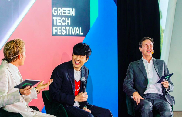 JJ Lin kicked-off the Greentech Competition Convention in Singapore with the 2016 F1 World Champion