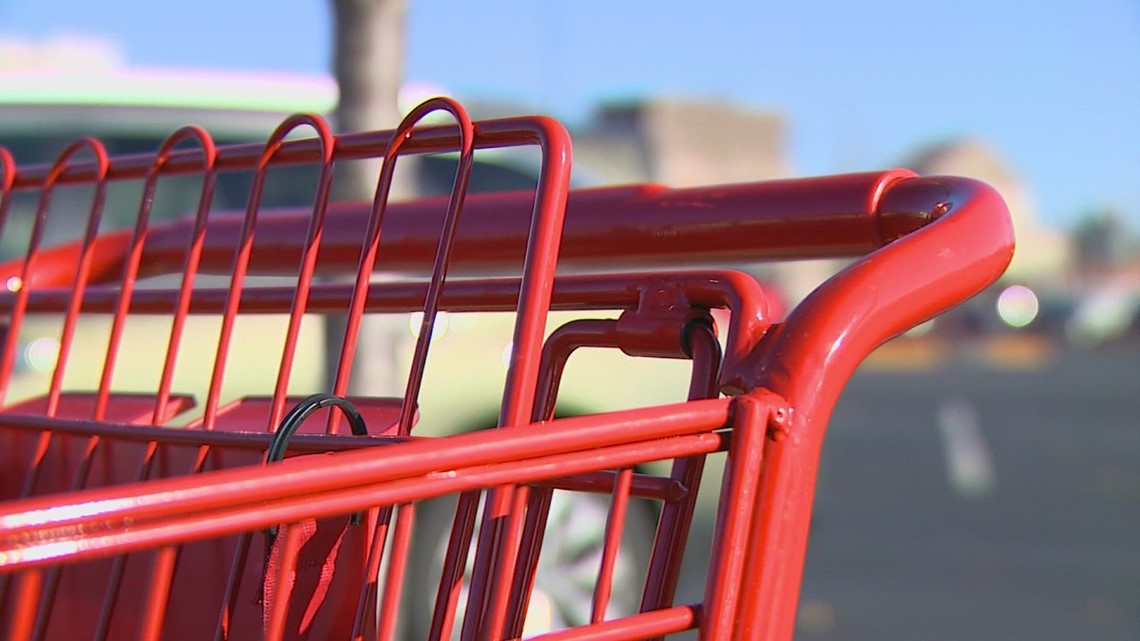 Amended ordinance in Federal Manner outlaws pushing purchasing carts on sidewalks