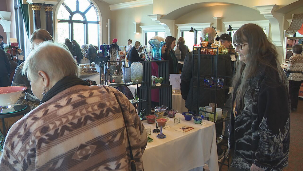 Casa Larga hosts fifth annual Vacation Wine and Craft procuring occasion – 13WHAM-TV