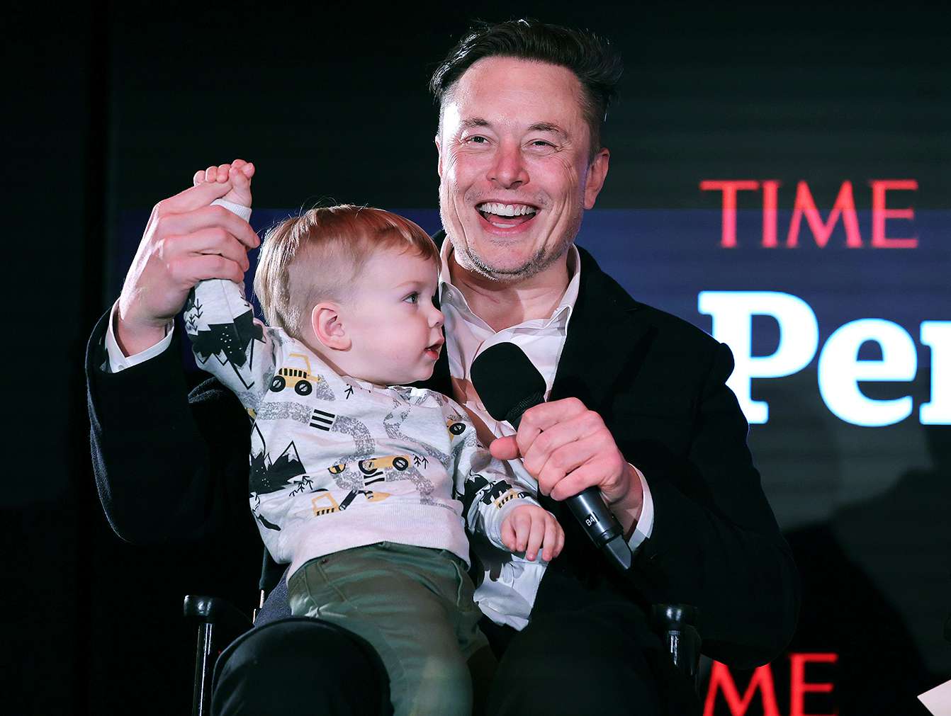 Elon Musk Introduced 2-12 months-Outdated Son to Tense Twitter Conferences: Report