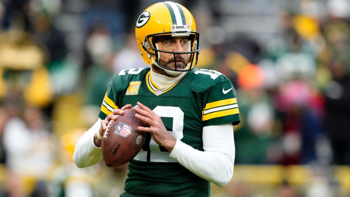 NFL Week 12 picks: Packers upset Eagles in primetime, Bengals high Titans in rematch of playoff conflict