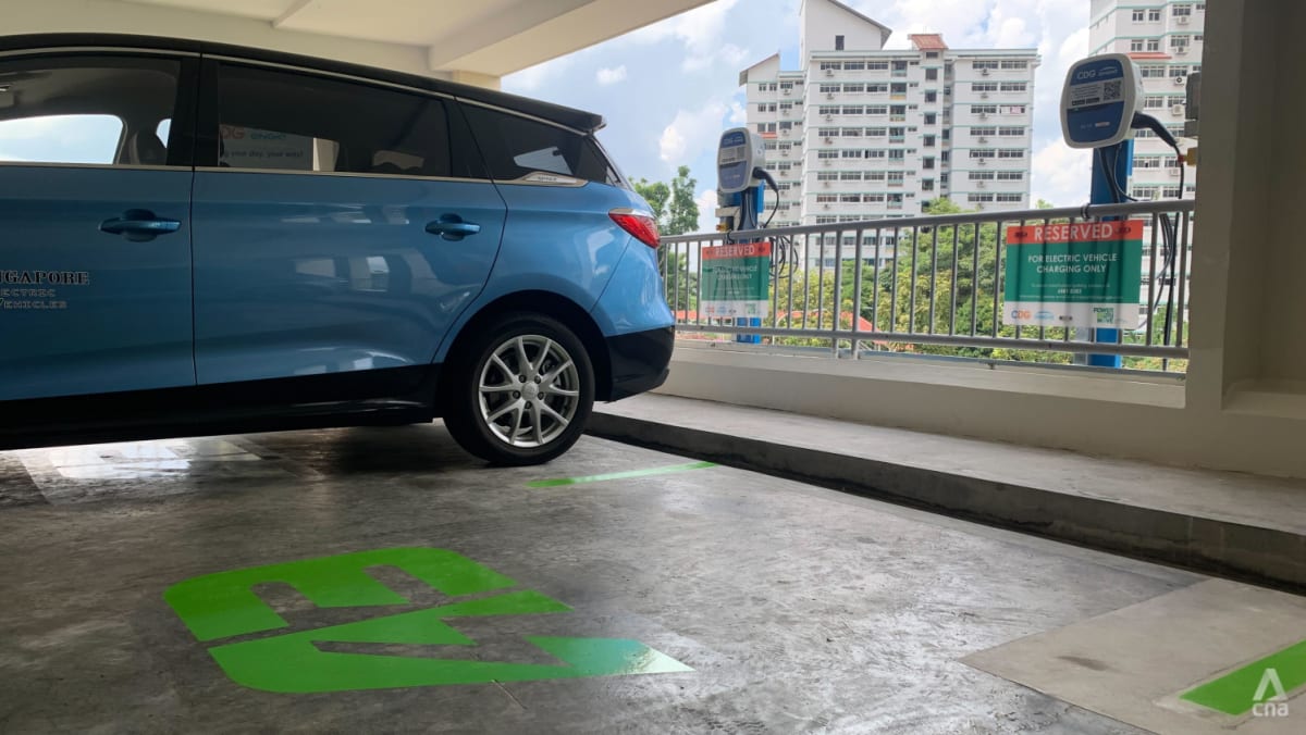 At the very least 12,000 new EV charging factors to be put in in HDB automobile parks by end-2025: LTA