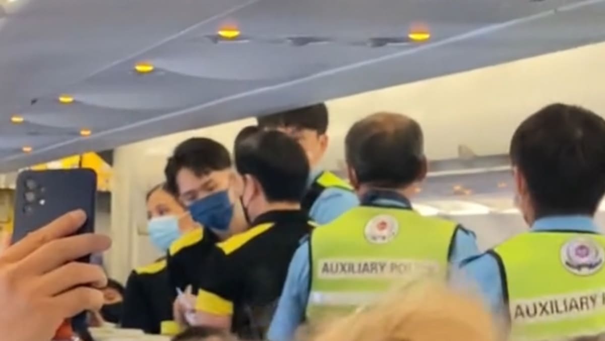 Bali-Singapore flight touchdown delayed after passengers refused to lock seatbelts, says Scoot