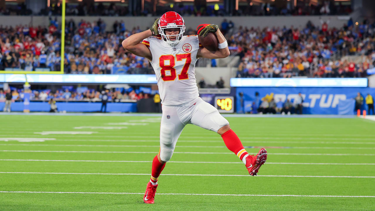 Travis Kelce information thirty third 100-yard recreation, setting new file for TEs