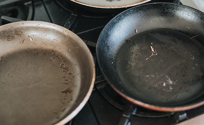 Non-Stick Pans Might Launch Thousands and thousands Of Microplastics, Says Examine