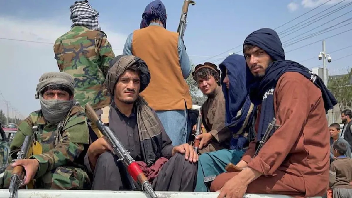 Taliban flog 12 for ‘ethical crimes’ together with adultery, homosexual intercourse earlier than a whole bunch of onlookers